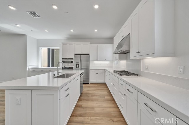 Detail Gallery Image 7 of 16 For 129 Biome, Irvine,  CA 92618 - 4 Beds | 4 Baths