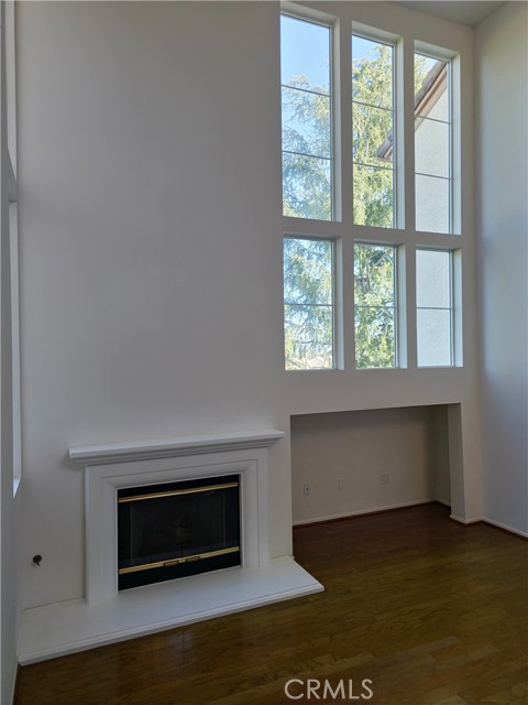 Detail Gallery Image 16 of 28 For 657 Cardinal Ridge Ln #B,  Simi Valley,  CA 93065 - 3 Beds | 2/1 Baths