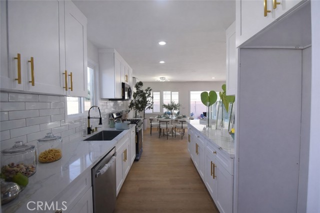 Detail Gallery Image 18 of 45 For 4618 Maurie, Santa Ana,  CA 92703 - 3 Beds | 2 Baths