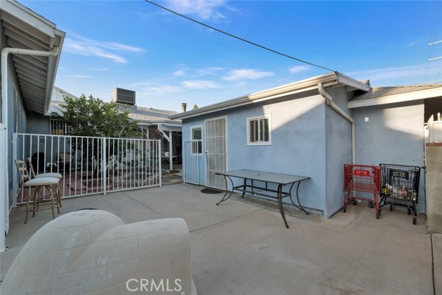 16908 Los Alimos Street, Granada Hills CA: https://media.crmls.org/medias/acdb523b-4faf-4cd6-814f-c3de13d755ab.jpg