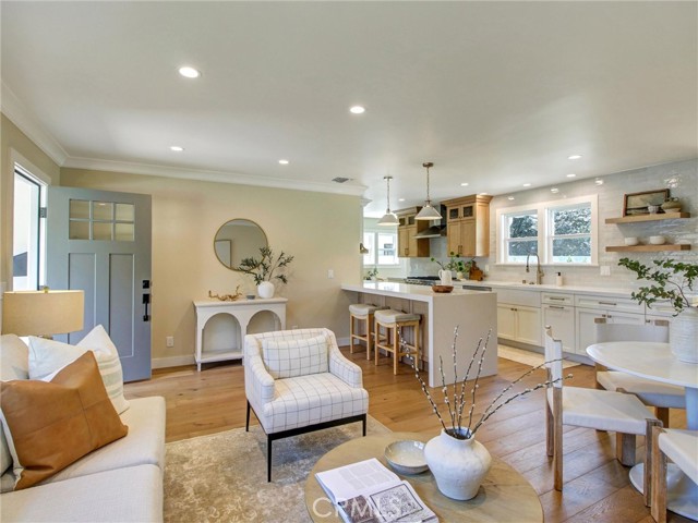 Detail Gallery Image 9 of 43 For 2171 Stearnlee, Long Beach,  CA 90815 - 4 Beds | 3 Baths