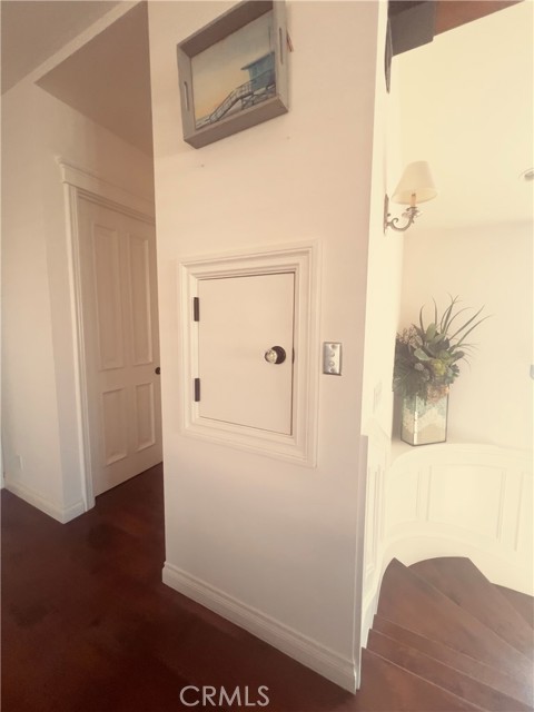 Detail Gallery Image 17 of 75 For 132 28th St, Hermosa Beach,  CA 90254 - 5 Beds | 4/1 Baths