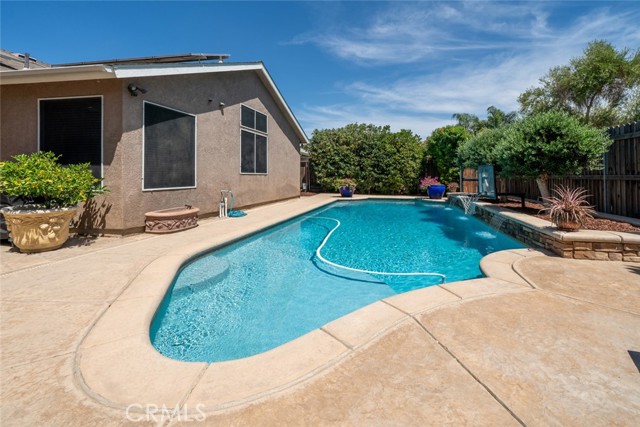 2232 Howard Street, Kingsburg CA: https://media.crmls.org/medias/acdf1cbd-5b5d-4546-8e6e-8e647e63a3b9.jpg