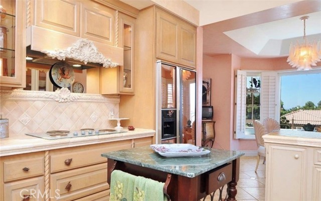 30120 Avenida Celestial, Rancho Palos Verdes CA: https://media.crmls.org/medias/acdfc4e5-d892-4cd4-9457-8fc9cc5b626f.jpg