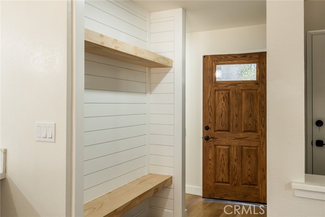 152 Viewpoint Road, Mammoth Lakes CA: https://media.crmls.org/medias/ace08871-1945-416d-b665-72f89c4be81b.jpg
