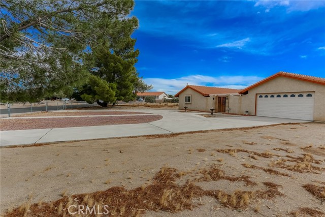 Image 2 for 16409 Rimrock Rd, Apple Valley, CA 92307