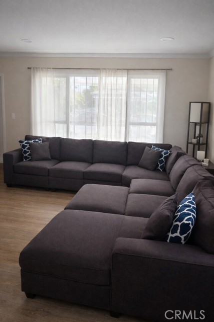 Detail Gallery Image 3 of 19 For 819 E 85th St, Los Angeles,  CA 90001 - 4 Beds | 3 Baths