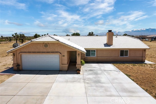 Detail Gallery Image 1 of 15 For 7445 Estero Rd, Phelan,  CA 92371 - 3 Beds | 2 Baths