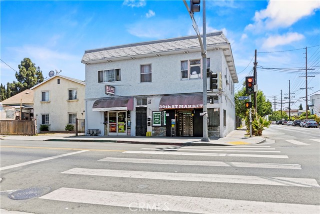 2922 Maple Avenue, Los Angeles CA: https://media.crmls.org/medias/ace27deb-ea7b-44cd-ab8f-d8d3ee8c7dcd.jpg