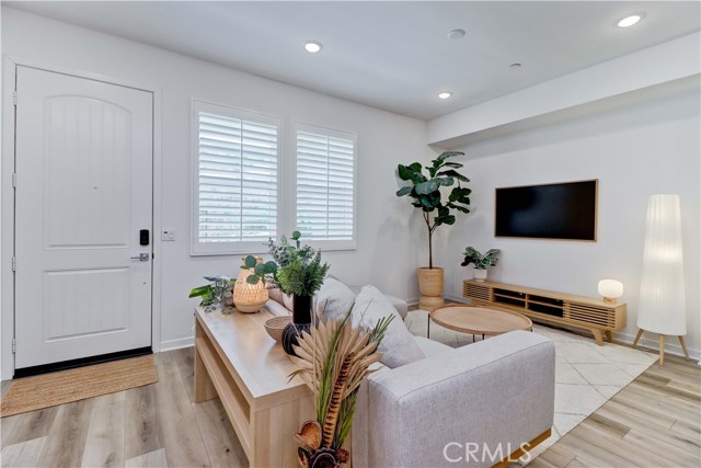 Detail Gallery Image 4 of 31 For 114 Lugo, Mission Viejo,  CA 92692 - 1 Beds | 1/1 Baths