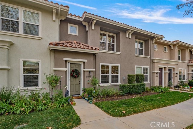 Detail Gallery Image 1 of 26 For 24095 Meadowbrook Ln, Valencia,  CA 91354 - 3 Beds | 2/1 Baths