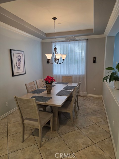 Detail Gallery Image 8 of 26 For 5448 Biella Ct, Fontana,  CA 92336 - 5 Beds | 3 Baths