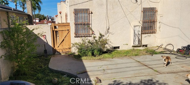 Detail Gallery Image 3 of 4 For 3500 W 78th St, Inglewood,  CA 90305 - 4 Beds | 3 Baths