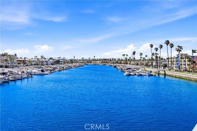 Detail Gallery Image 53 of 70 For 383 Bay Shore #203,  Long Beach,  CA 90803 - 2 Beds | 2 Baths