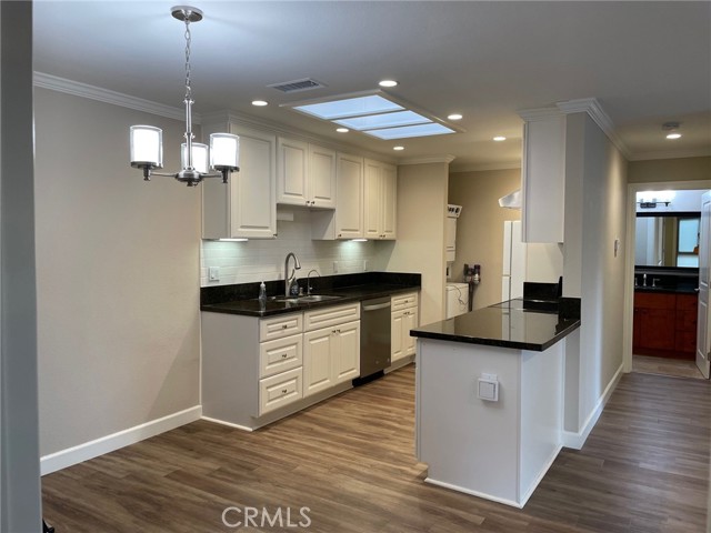 Detail Gallery Image 5 of 13 For 2192 E via Mariposa #D,  Laguna Woods,  CA 92637 - 2 Beds | 1 Baths