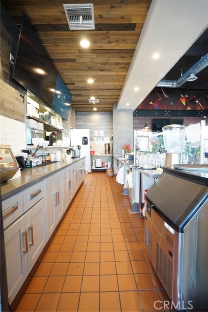 18268 Gale Avenue, City Of Industry CA: https://media.crmls.org/medias/ace773c0-8772-48d4-abf6-bc5b43cb1da1.jpg