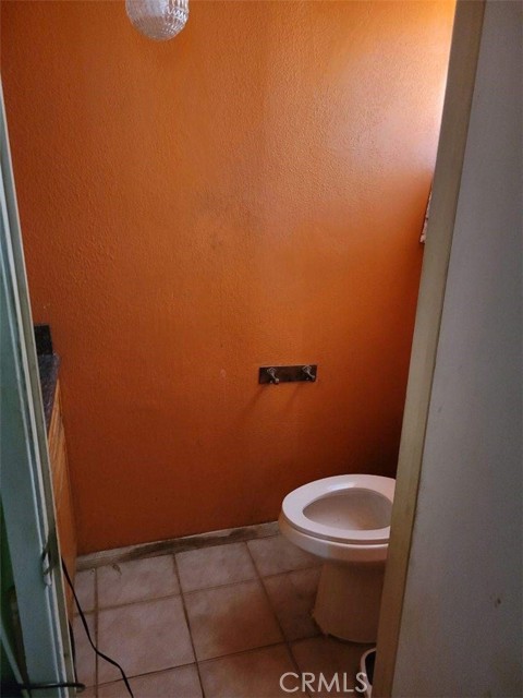 Detail Gallery Image 5 of 8 For 13115 Norris, Sylmar,  CA 91342 - 4 Beds | 2/1 Baths