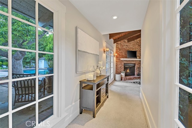 Detail Gallery Image 17 of 38 For 5425 Oakdale Ave, Woodland Hills,  CA 91364 - 4 Beds | 3/1 Baths