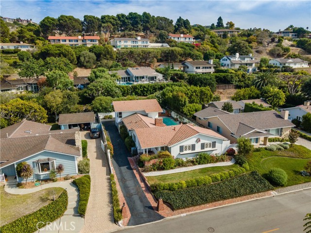 2820 Via De La Guerra, Palos Verdes Estates, California 90274, 3 Bedrooms Bedrooms, ,3 BathroomsBathrooms,Residential,Sold,Via De La Guerra,PV21224574