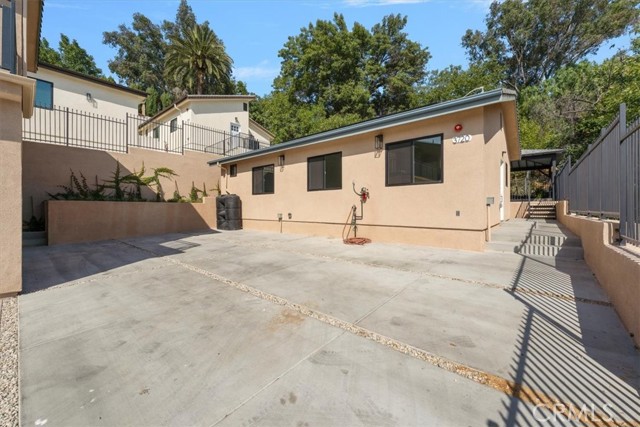 3722 Lomitas Drive, Los Angeles CA: https://media.crmls.org/medias/ace93866-a938-4e63-8657-f4cab2a223bb.jpg