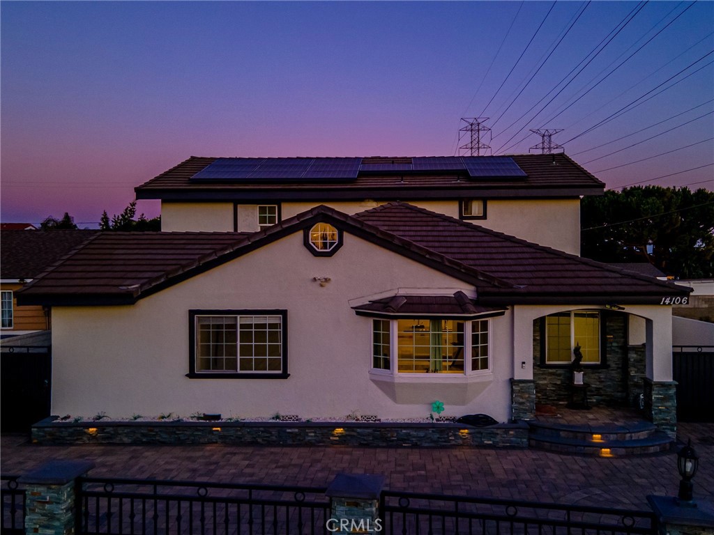 https://media.crmls.org/medias/ace97f87-1198-4494-8d7f-40a7aeb40082.jpg?preset=X-Large