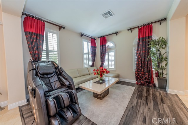 Detail Gallery Image 9 of 68 For 1251 W Daffodil Ave, La Habra,  CA 90631 - 4 Beds | 3/1 Baths