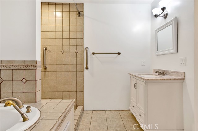 Detail Gallery Image 19 of 27 For 435 S Mariposa St, Burbank,  CA 91506 - 2 Beds | 2 Baths