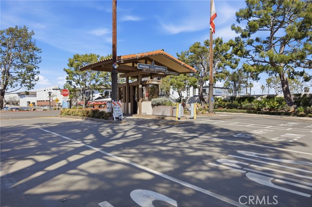 7202 Marina Pacifica S, Long Beach CA: https://media.crmls.org/medias/acec144b-ddba-4714-9bbc-4fcde0a28d00.jpg