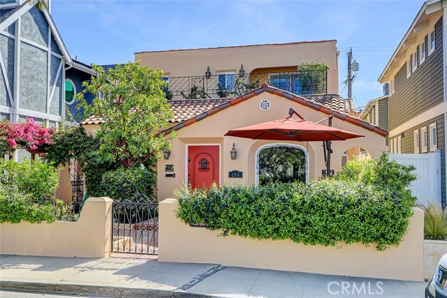 Detail Gallery Image 9 of 75 For 104 Saint Joseph Ave, Long Beach,  CA 90803 - 5 Beds | 3 Baths