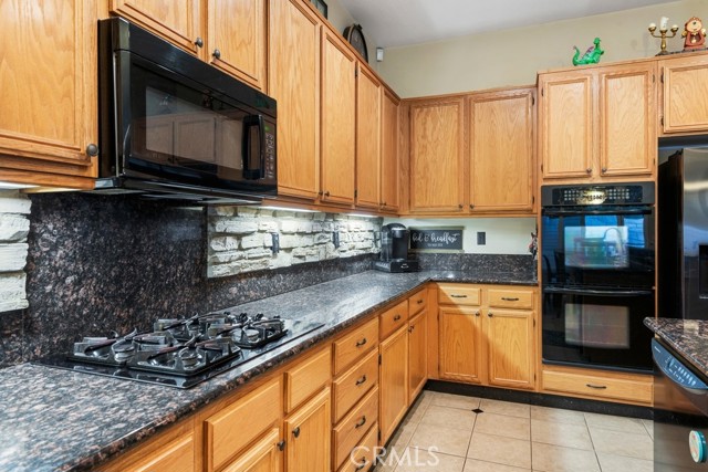 Detail Gallery Image 17 of 38 For 1181 Foothill, Banning,  CA 92220 - 3 Beds | 2/1 Baths