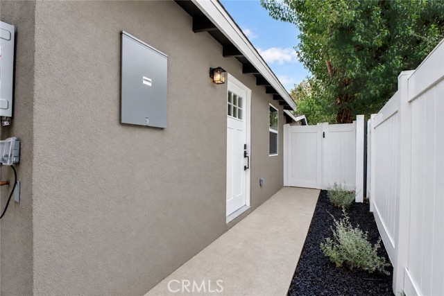 11158 Orion Ave photo 55