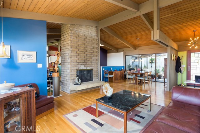 1315 Via Zumaya, Palos Verdes Estates, California 90274, 5 Bedrooms Bedrooms, ,3 BathroomsBathrooms,Residential,Sold,Via Zumaya,PV17039803
