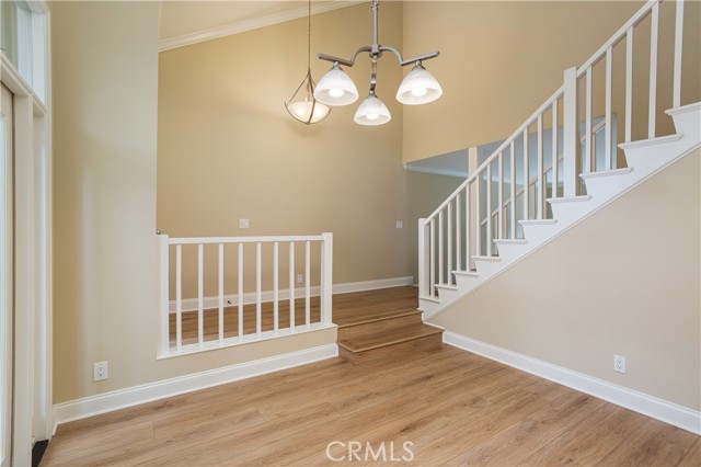 520 Laver Way, Newport Beach CA: https://media.crmls.org/medias/aced8f7a-645e-496e-98fb-f8034291c6a4.jpg