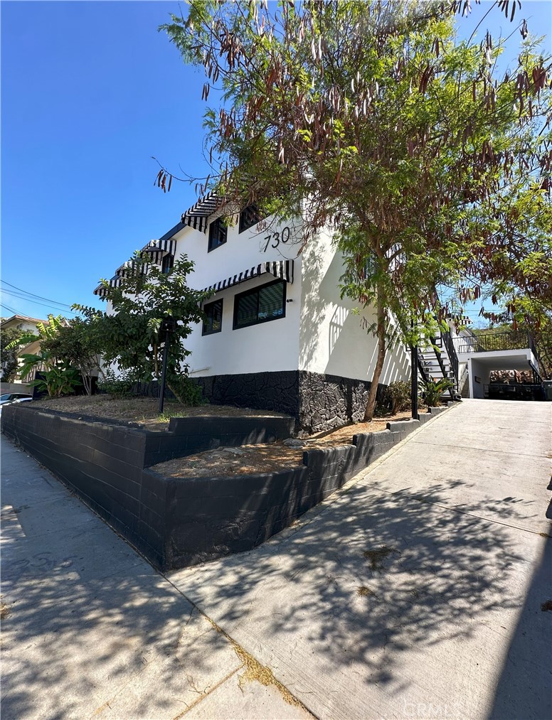 730 Via Altamira