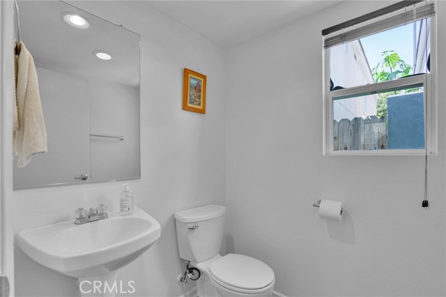 Detail Gallery Image 14 of 34 For 2241 Village Way, Signal Hill,  CA 90755 - 3 Beds | 2/1 Baths