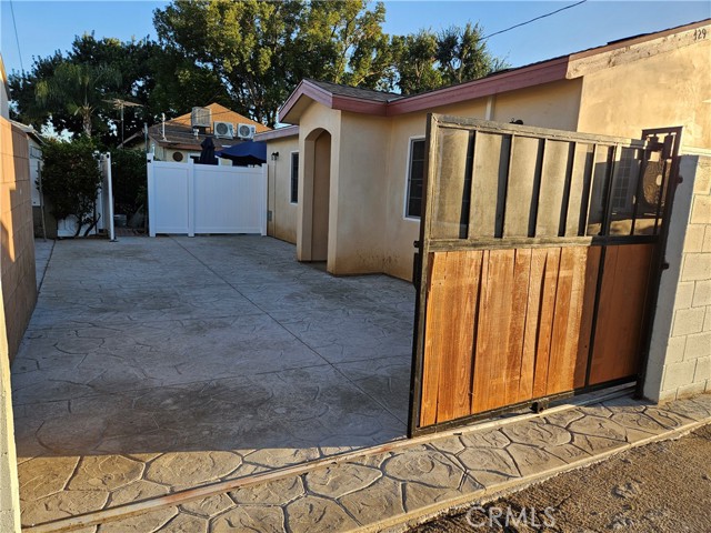 Detail Gallery Image 4 of 17 For 429 N Macneil St, San Fernando,  CA 91340 - 2 Beds | 1 Baths