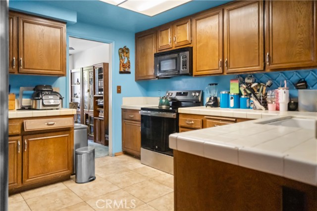 Detail Gallery Image 5 of 23 For 9024 Willis, Panorama City,  CA 91402 - 2 Beds | 2/1 Baths