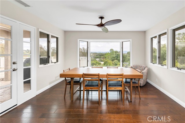 735 Del Valle Drive, Fallbrook CA: https://media.crmls.org/medias/acef613e-e83a-446f-af02-5166656468d0.jpg
