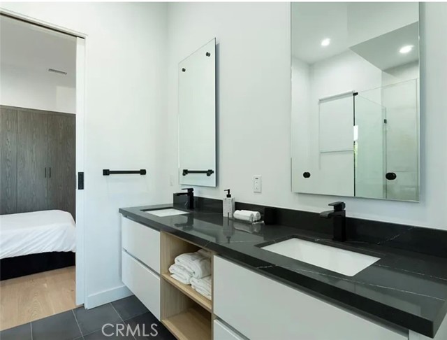 Detail Gallery Image 19 of 23 For 12136 Clarkson Rd Rd, Los Angeles,  CA 90064 - 3 Beds | 2/1 Baths