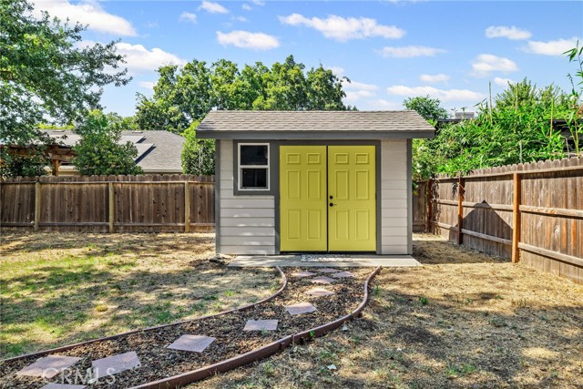 438 W 6th Avenue, Chico CA: https://media.crmls.org/medias/acf1ae59-359b-419b-9f02-656eac3a4e84.jpg