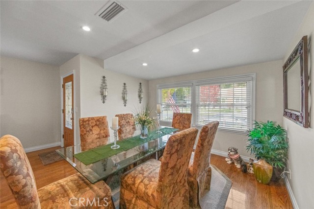 Detail Gallery Image 13 of 55 For 1306 Mellow Ln, Simi Valley,  CA 93065 - 4 Beds | 2 Baths