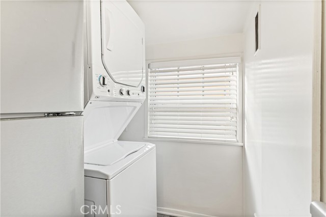 Detail Gallery Image 13 of 19 For 2123 Crescent, Montrose,  CA 91020 - – Beds | – Baths