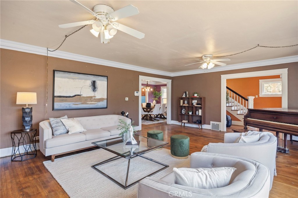 MLS #OC25144639 img 10