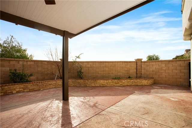 Detail Gallery Image 37 of 45 For 16995 Red Tail Ln, Fontana,  CA 92336 - 3 Beds | 2/1 Baths