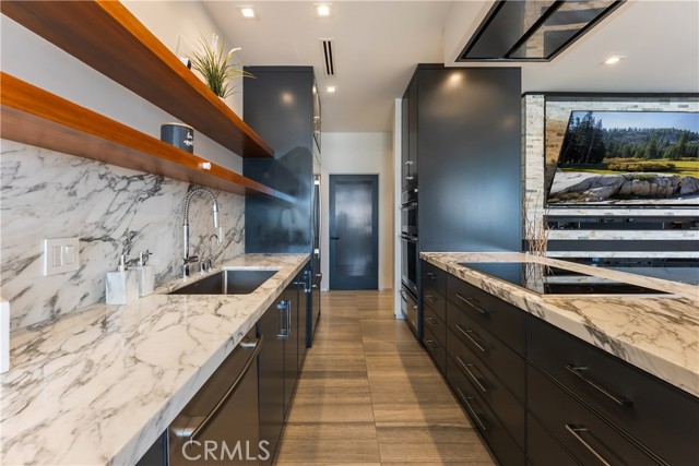 1333 S Beverly Glen Boulevard, Los Angeles CA: https://media.crmls.org/medias/acf53011-f851-43f2-ab15-65c01bcd20f8.jpg