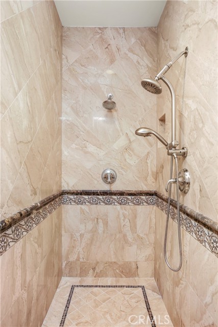 26 Woods Trail, Irvine CA: https://media.crmls.org/medias/acf53214-1bcc-4c34-bd09-31640334acd9.jpg