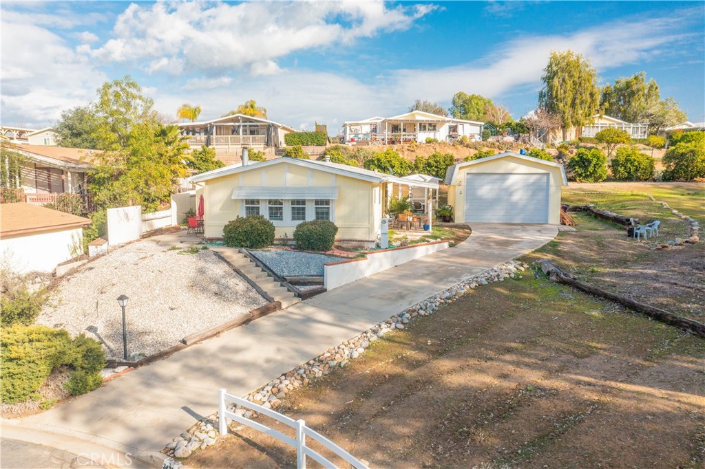 34326 Harrow Hill Road, Wildomar, CA 92595