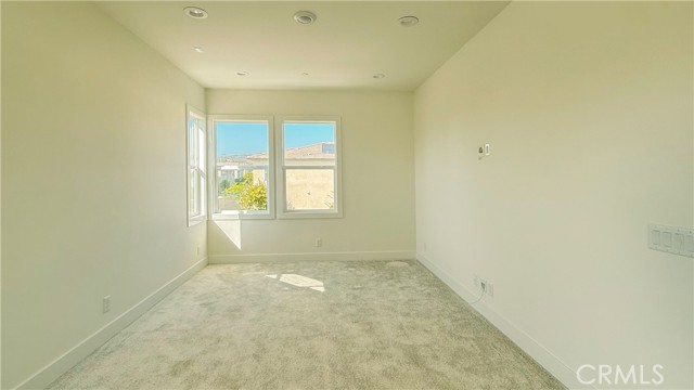 101 Bear Leaf, Lake Forest CA: https://media.crmls.org/medias/acf5ba7b-5978-43c2-aab5-b8839fe0984f.jpg