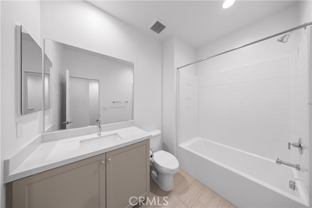 4016 E Peony Paseo, Ontario CA: https://media.crmls.org/medias/acf7068f-77b2-4ad4-8b07-aa74a54528c7.jpg