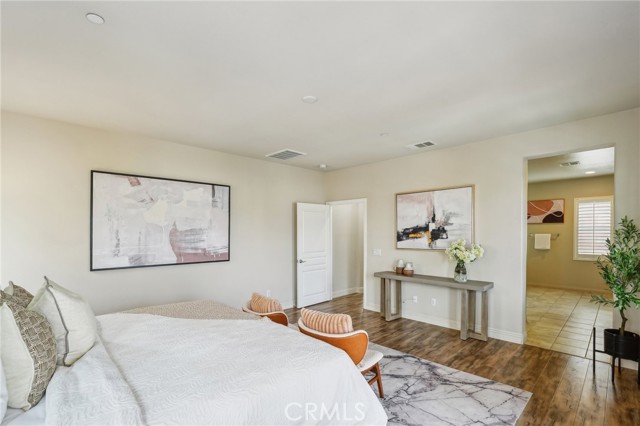 7766 Lupin Street, Chino CA: https://media.crmls.org/medias/acf74c1c-d7bf-424f-a487-36bd153449bf.jpg